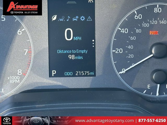 Certified 2024 Toyota Corolla Cross LE w/ Moonroof Package AWD/4WD image 28