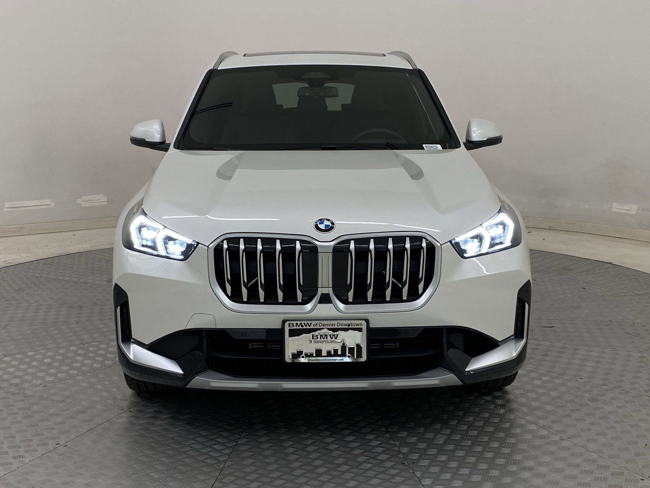 Used 2025 BMW X1 xDrive28i w/ Premium Package image 5