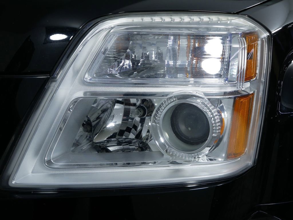 Used 2017 GMC Terrain SLE w/ Chrome Edition image 11