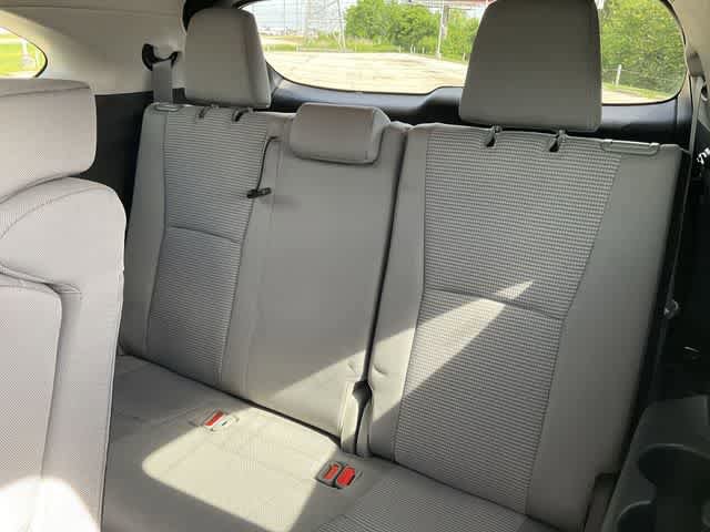 Used 2023 Toyota Highlander LE FWD image 15