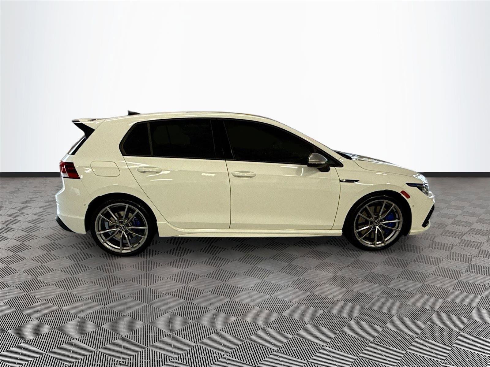 Used 2024 Volkswagen Golf R w/ MDO Package AWD/4WD image 8