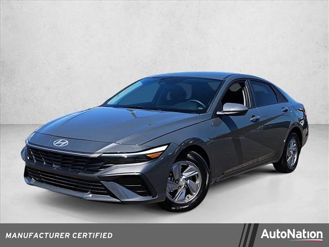 Used 2025 Hyundai Elantra SE FWD image 1