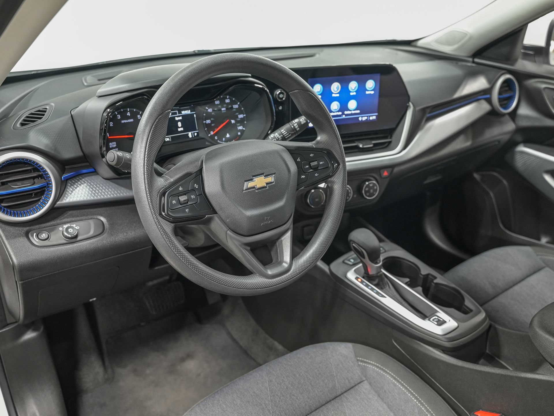 Used 2026 Chevrolet Trax LS w/ LS Convenience Package FWD image 14