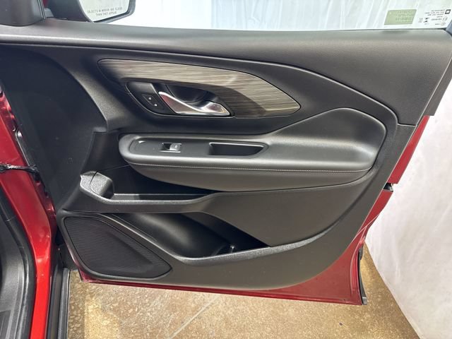 Used 2023 GMC Terrain SLT w/ LPO, Floor Liner Package FWD image 27