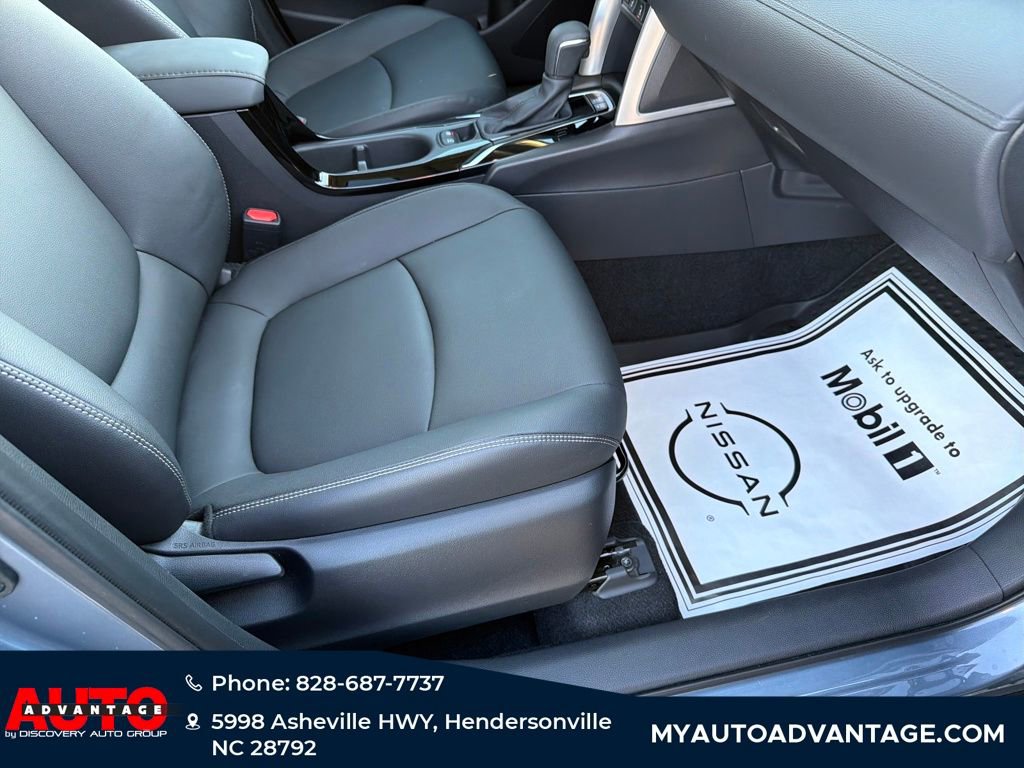 Used 2023 Toyota Corolla Cross XLE w/ Convenience Package image 40