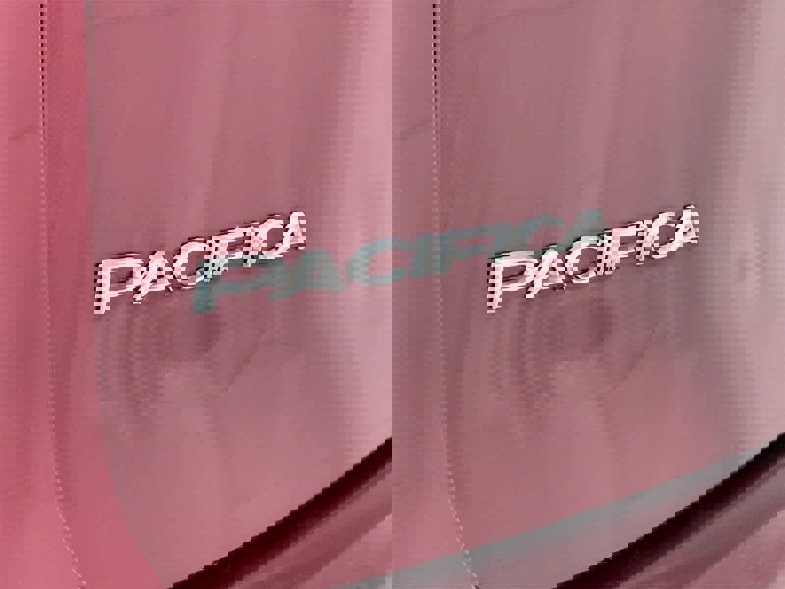 Certified 2017 Chrysler Pacifica Touring-L Plus image 13