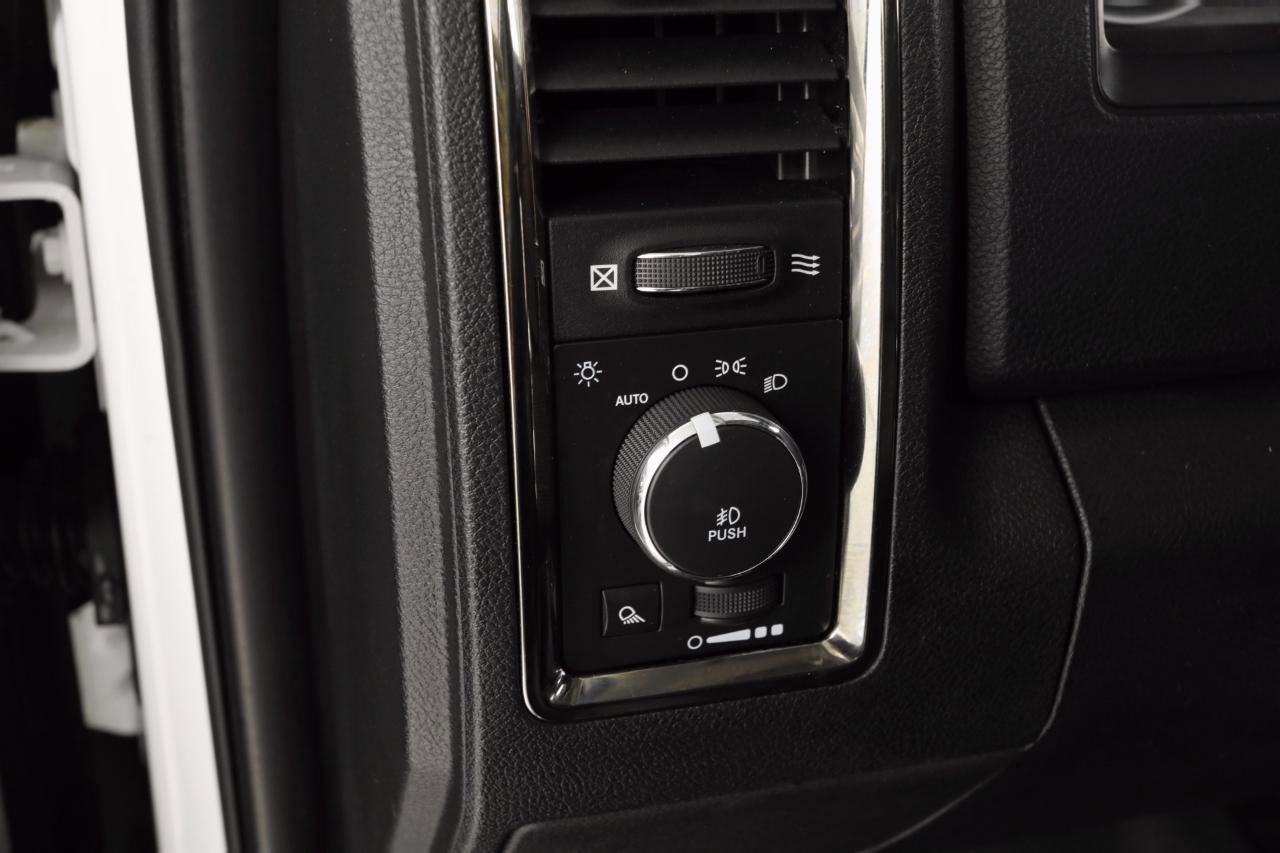 Used 2015 RAM 1500 Sport image 28