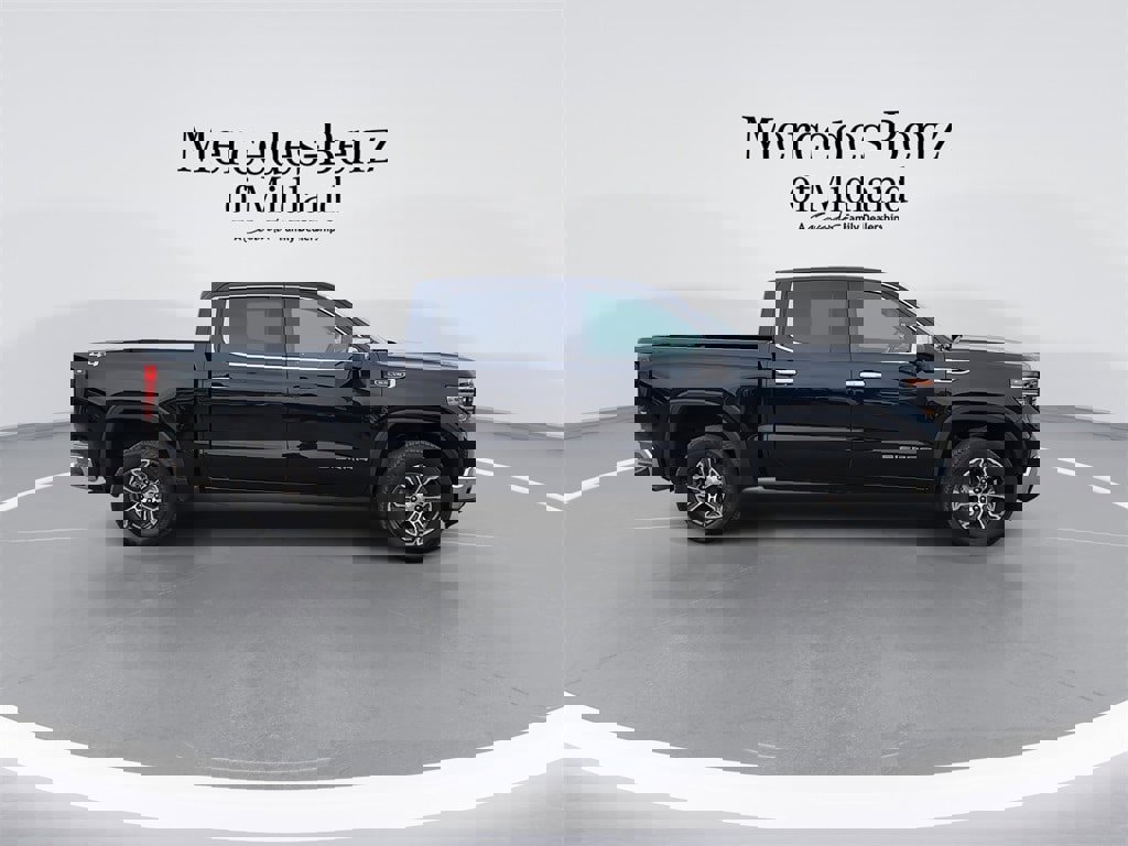 Used 2024 GMC Sierra 1500 SLT image 9