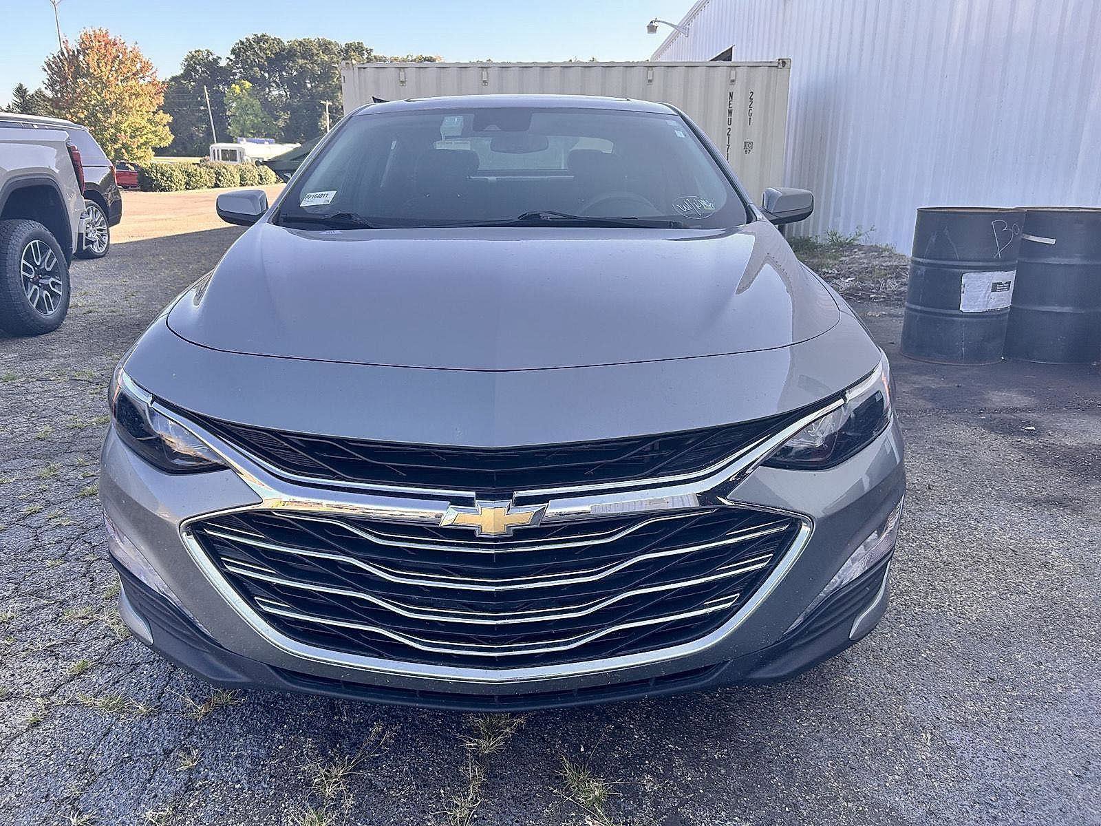Used 2023 Chevrolet Malibu LT image 3