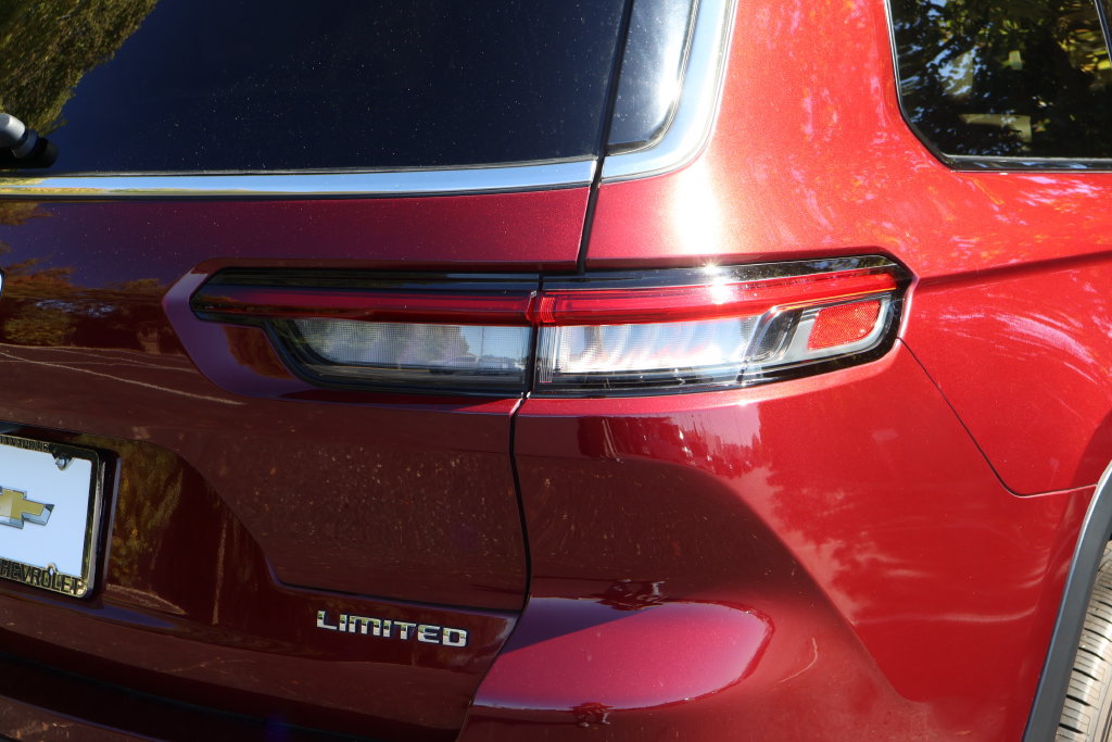 Used 2022 Jeep Grand Cherokee L Limited AWD/4WD image 7