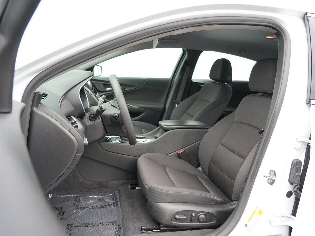 Used 2023 Chevrolet Malibu LT w/ Driver Confidence Package FWD image 12