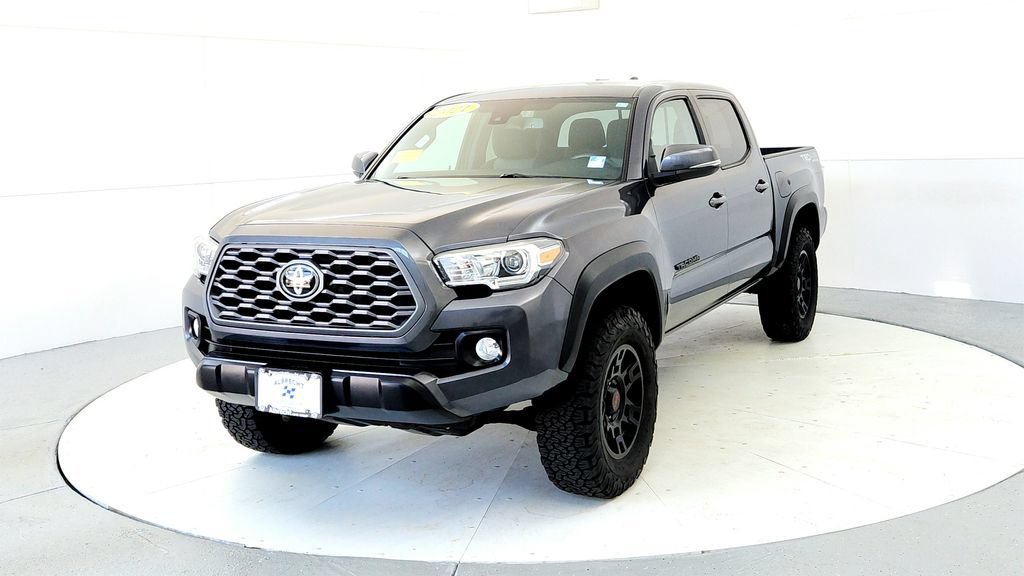 Used 2021 Toyota Tacoma TRD Off-Road w/ Technology Package AWD/4WD image 2