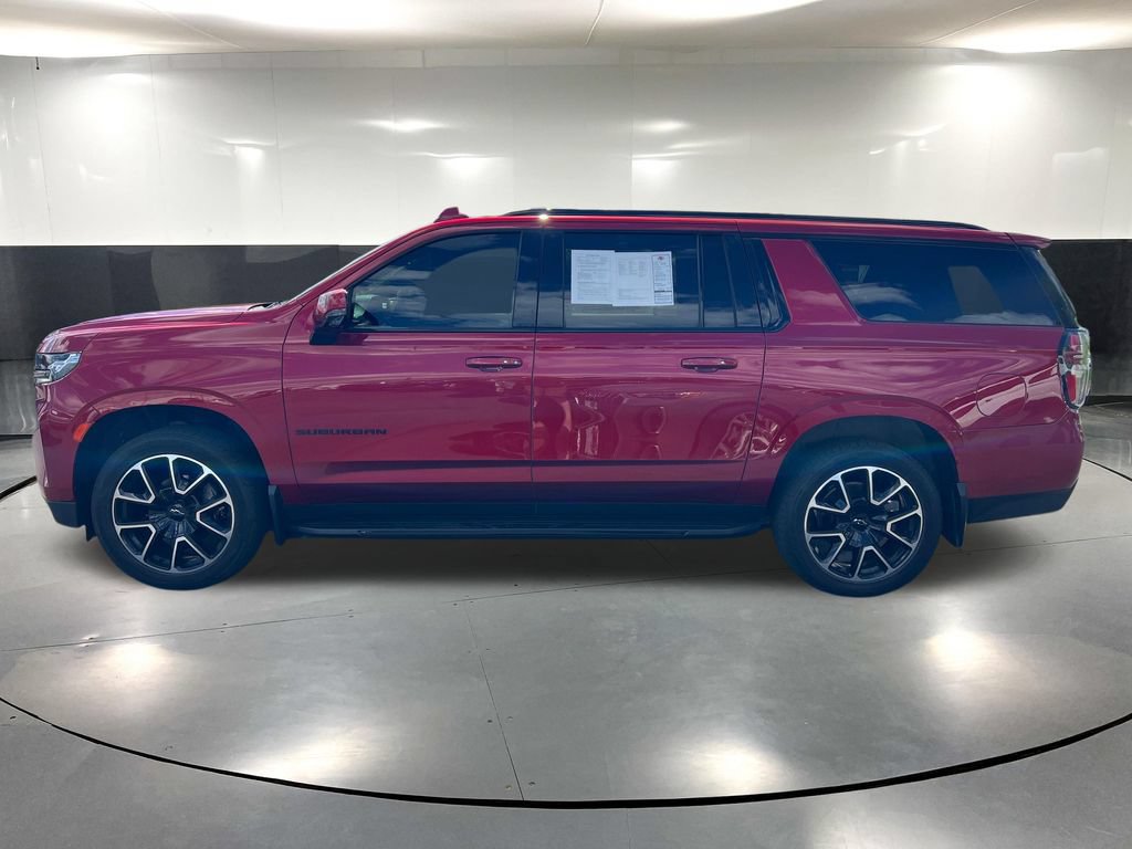 Used 2022 Chevrolet Suburban RST w/ Luxury Package AWD/4WD image 11