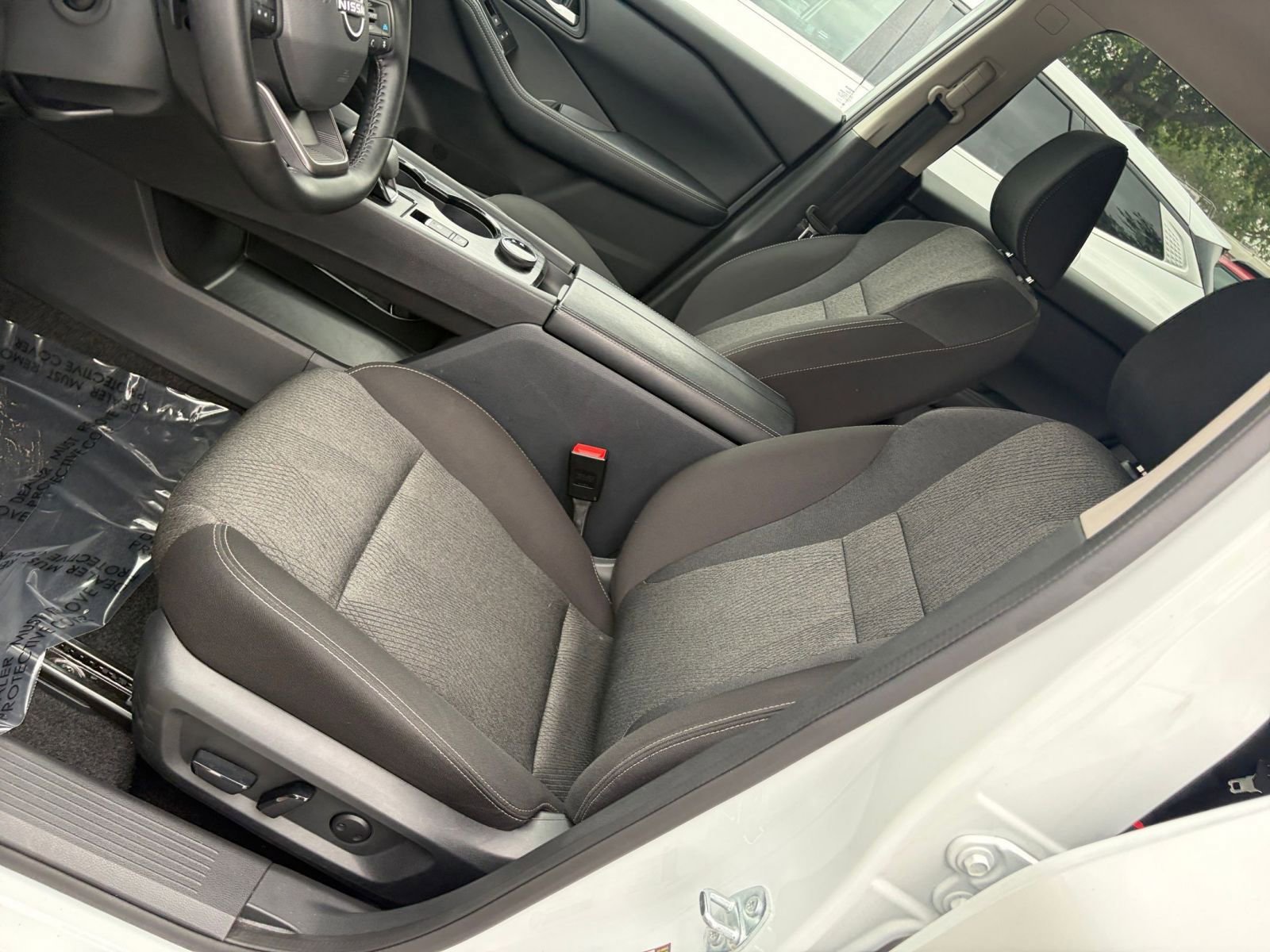 Used 2025 Nissan Rogue SV AWD/4WD image 37