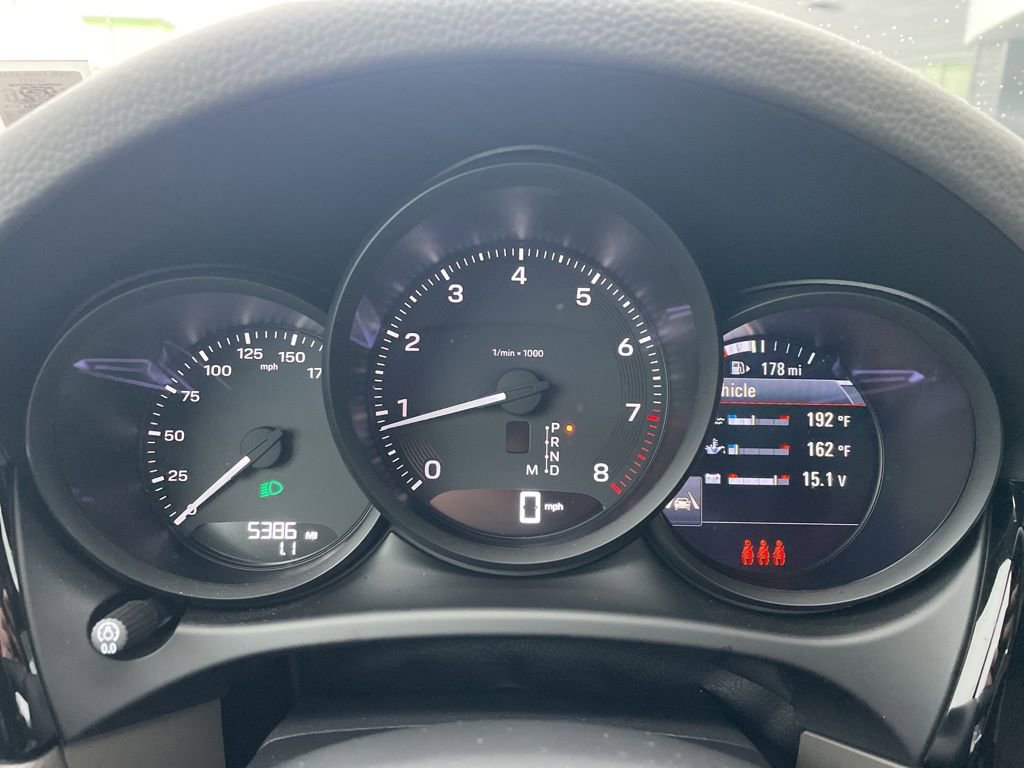 Certified 2025 Porsche Macan image 27