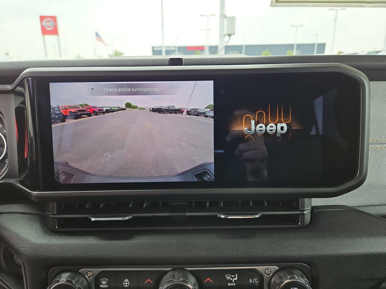 New 2025 Jeep Gladiator Sport image 24