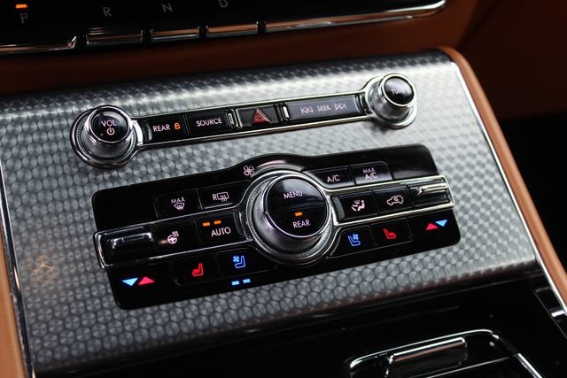 Certified 2023 Lincoln Aviator Black Label w/ Jet Package AWD/4WD image 27