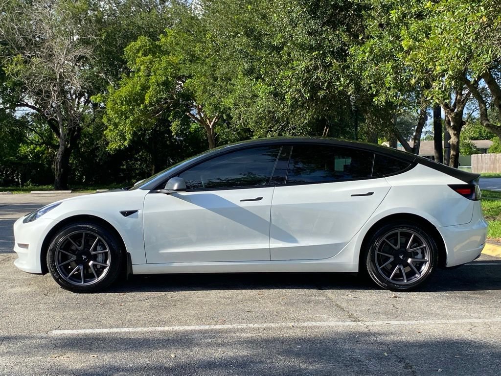 Used 2021 Tesla Model 3 Standard Range Plus RWD image 8