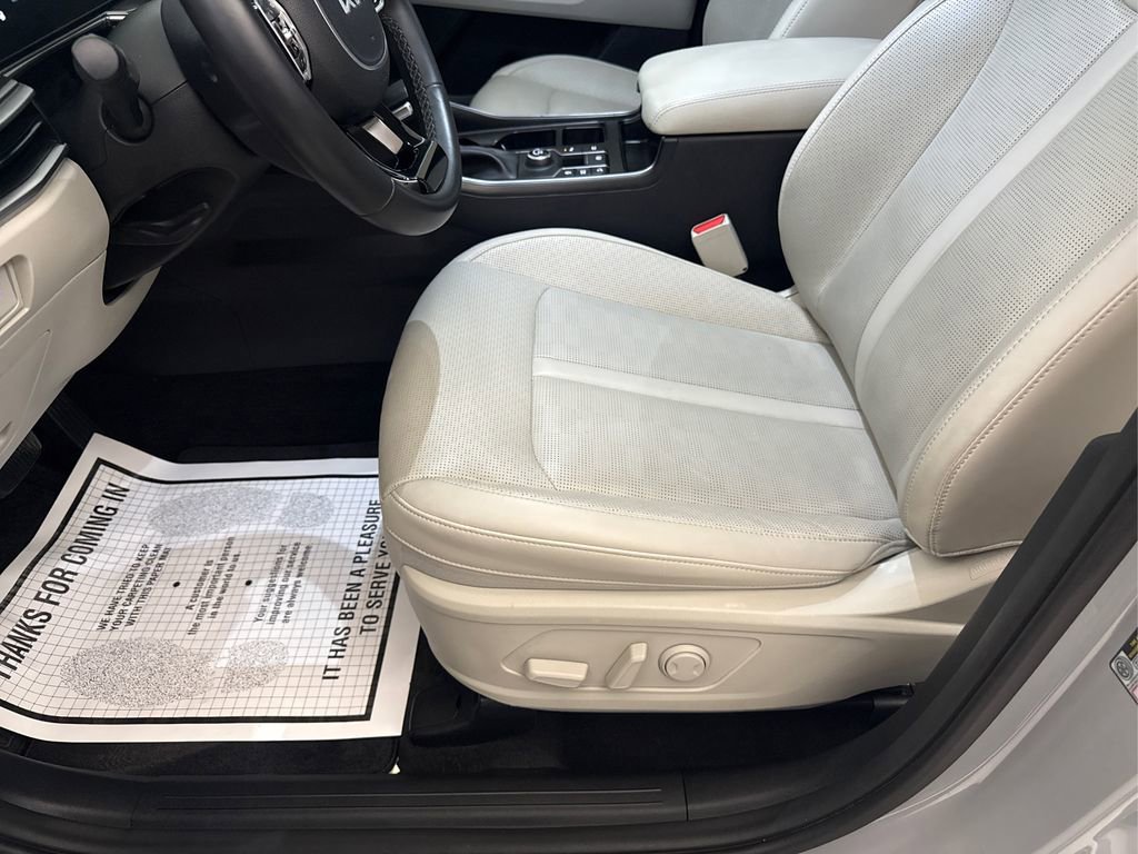 Used 2024 Kia Sorento S w/ Panoramic Sunroof Package FWD image 31