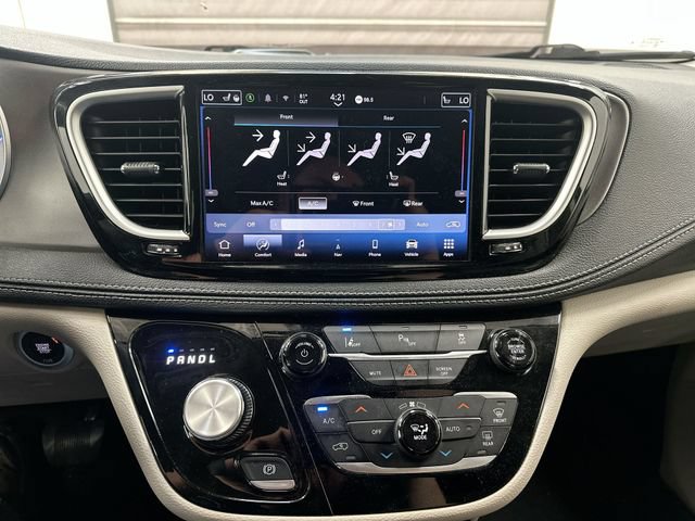 Used 2024 Chrysler Pacifica Limited FWD image 17
