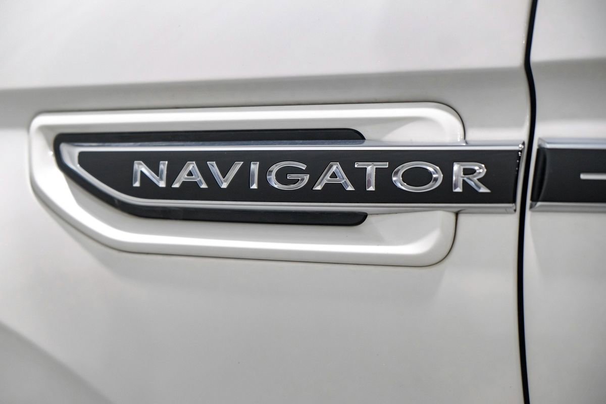 Used 2021 Lincoln Navigator L Black Label w/ Cargo Convenience Package image 56