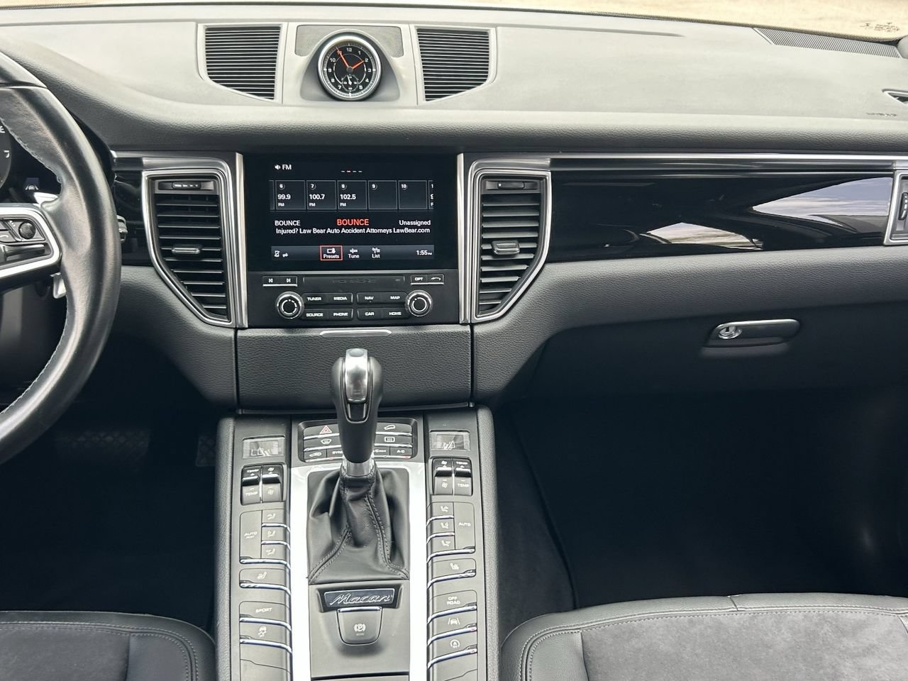Used 2017 Porsche Macan AWD/4WD image 18