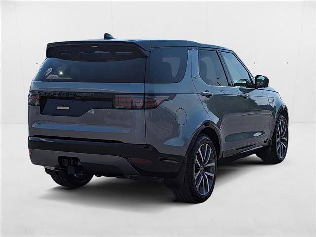 New 2025 Land Rover Discovery Dynamic SE image 2