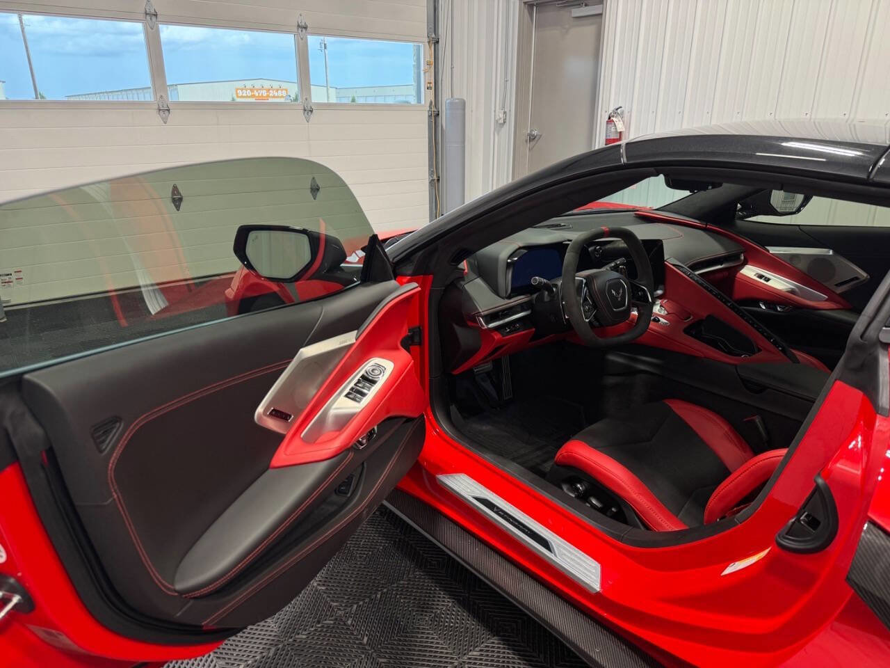 Used 2024 Chevrolet Corvette Stingray Premium Conv w/ Z51 Performance Package image 16