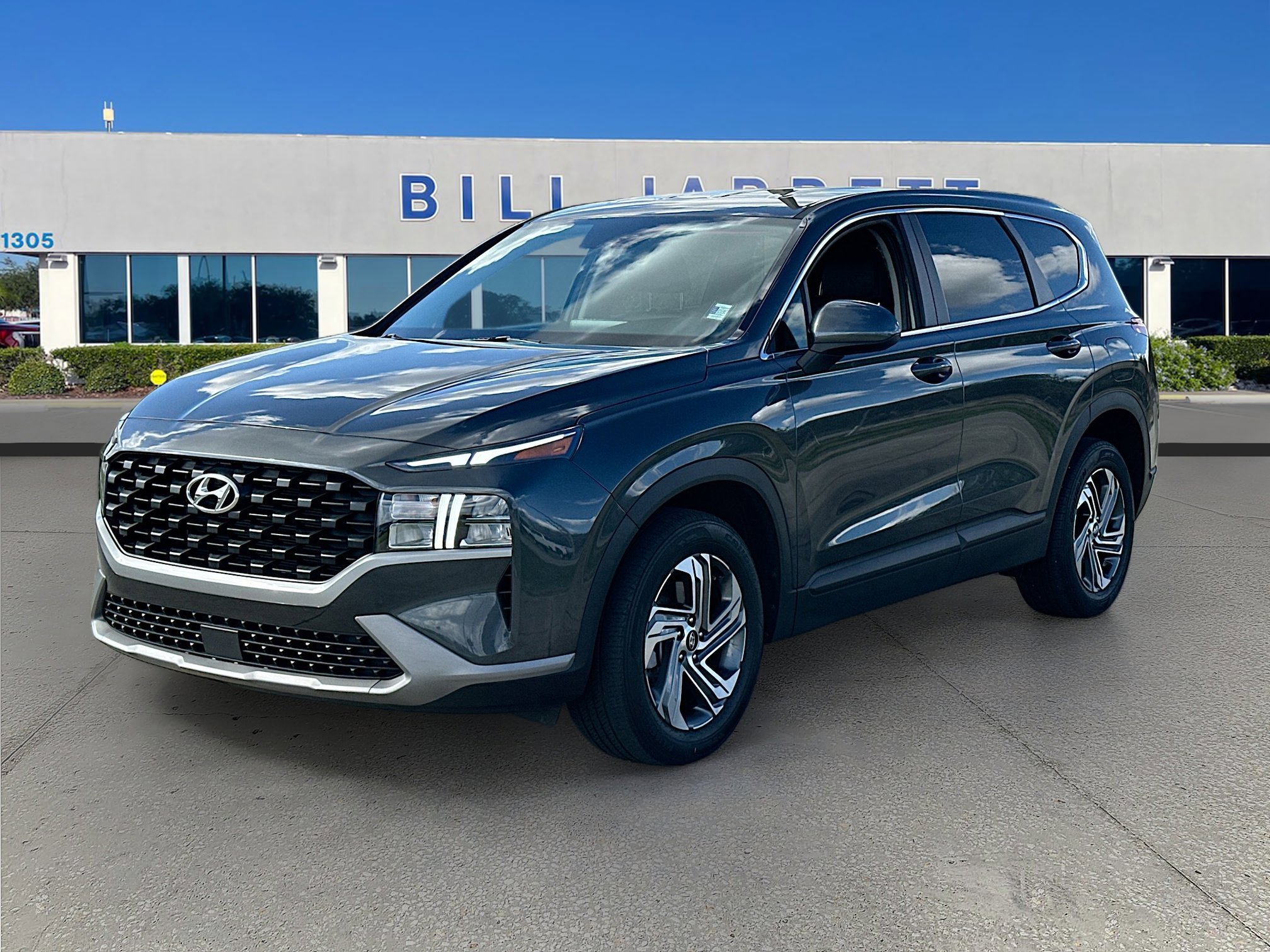 Used 2023 Hyundai Santa Fe SE image 3