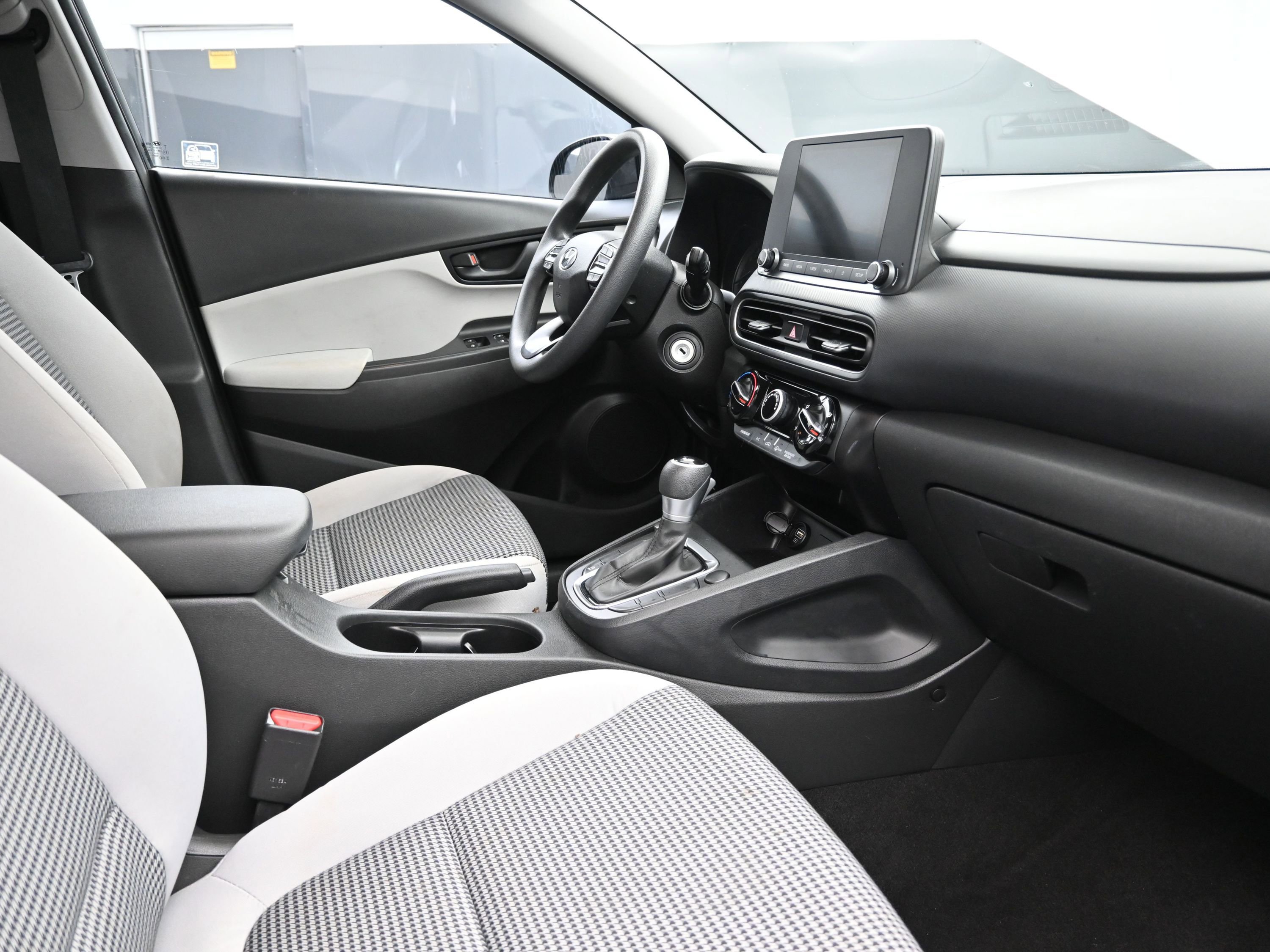 Certified 2022 Hyundai Kona SE image 26