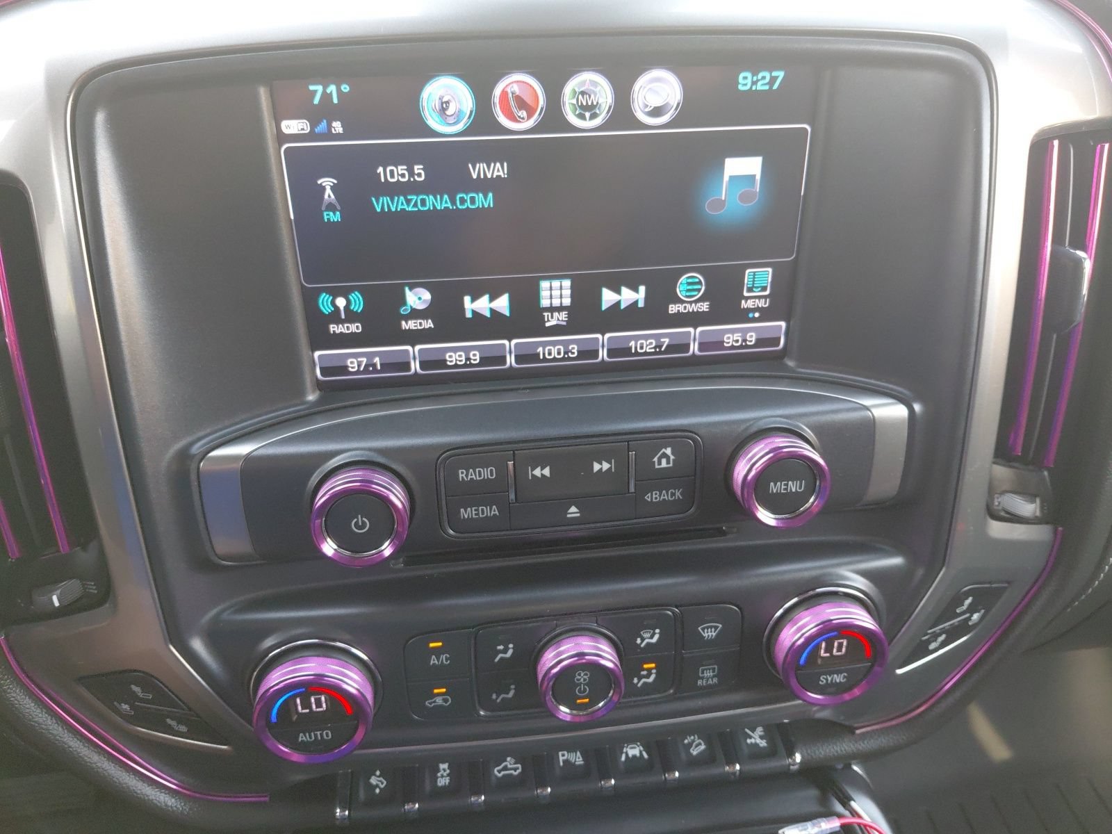 Used 2017 Chevrolet Silverado 1500 LTZ Z71 w/ LTZ Plus Package AWD/4WD image 10