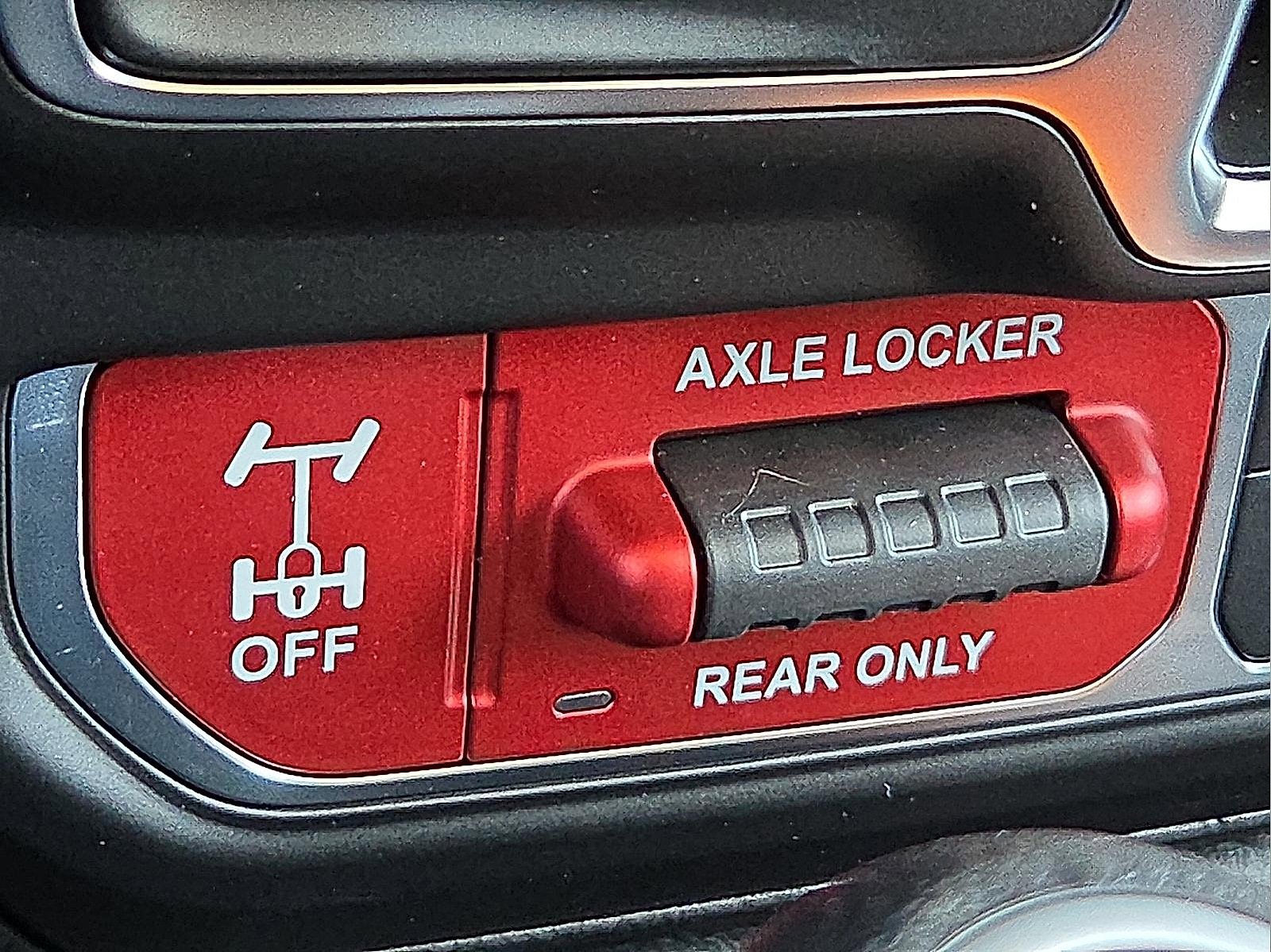 New 2025 Jeep Gladiator Mojave w/ Steel Bumper Group image 20