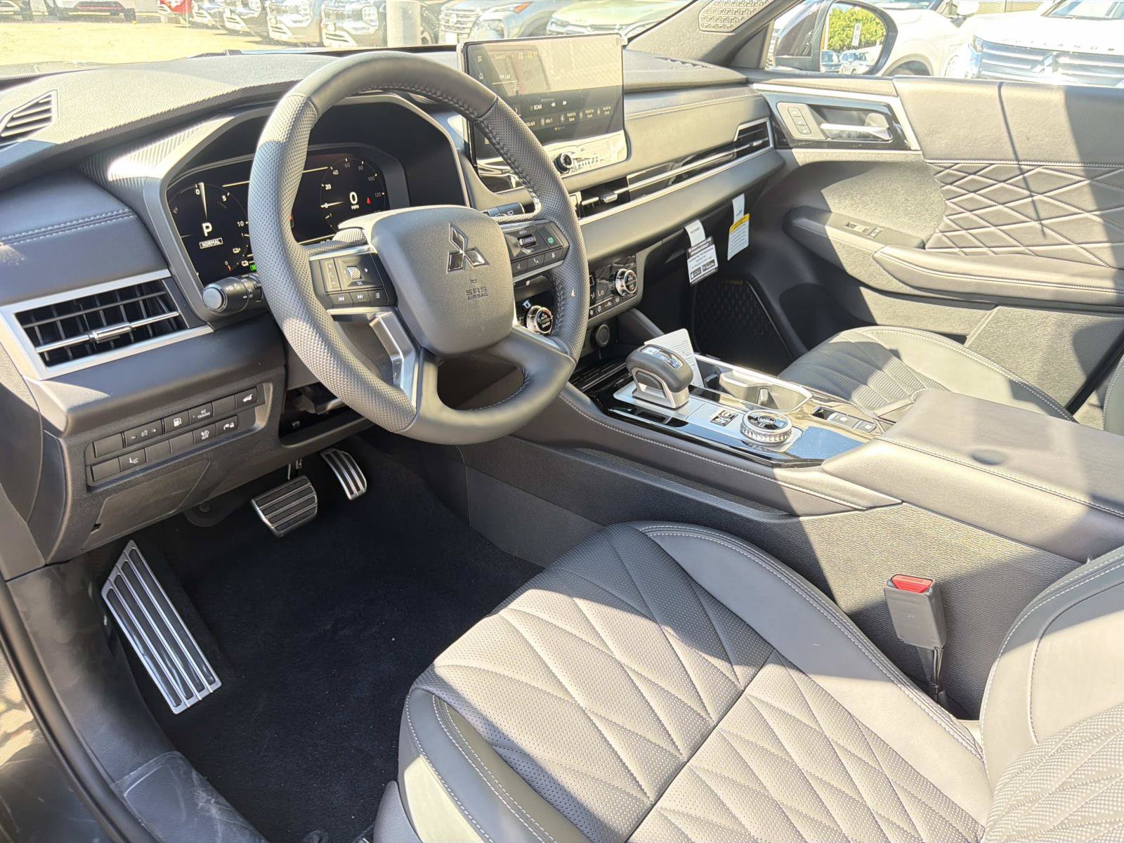 New 2026 Mitsubishi Outlander 4WD Plug-In Hybrid image 15
