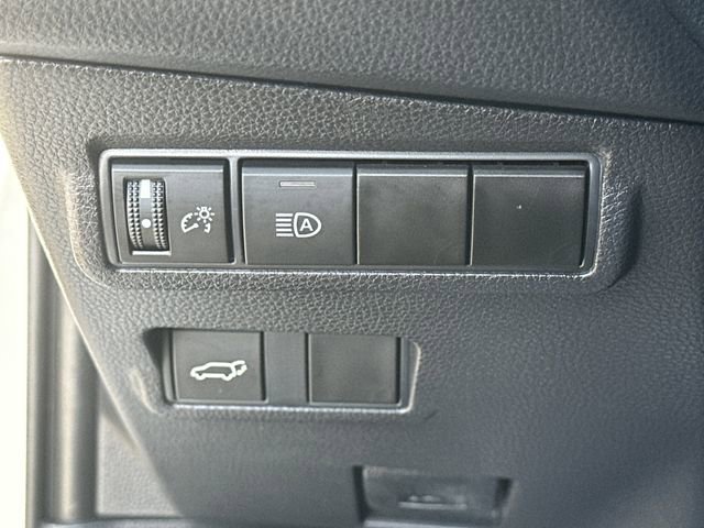 Used 2024 Toyota Corolla Cross XLE w/ Convenience Package image 21