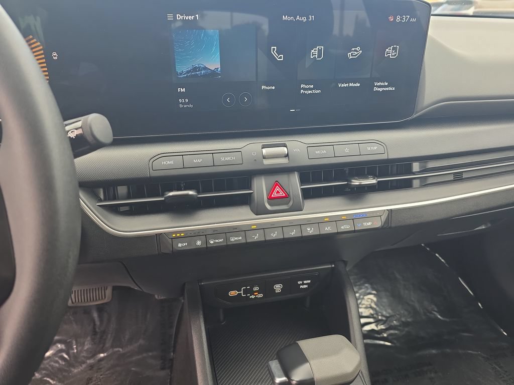 Used 2025 Kia K4 FWD image 12