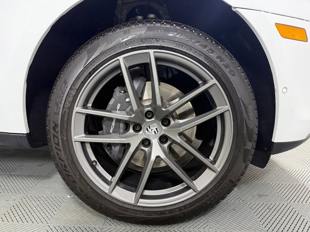 Certified 2026 Porsche Macan Turbo image 14