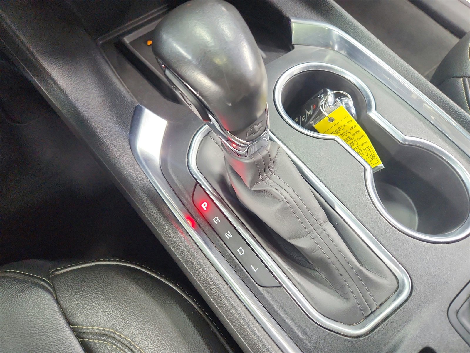 Used 2022 Chevrolet Traverse LT w/ Midnight/Sport Edition image 26