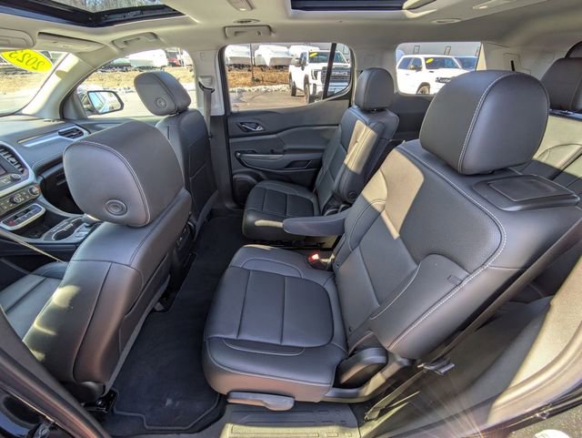 Used 2023 GMC Acadia SLT w/ Preferred Package image 31