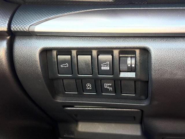Used 2020 Subaru Forester Premium AWD/4WD image 30