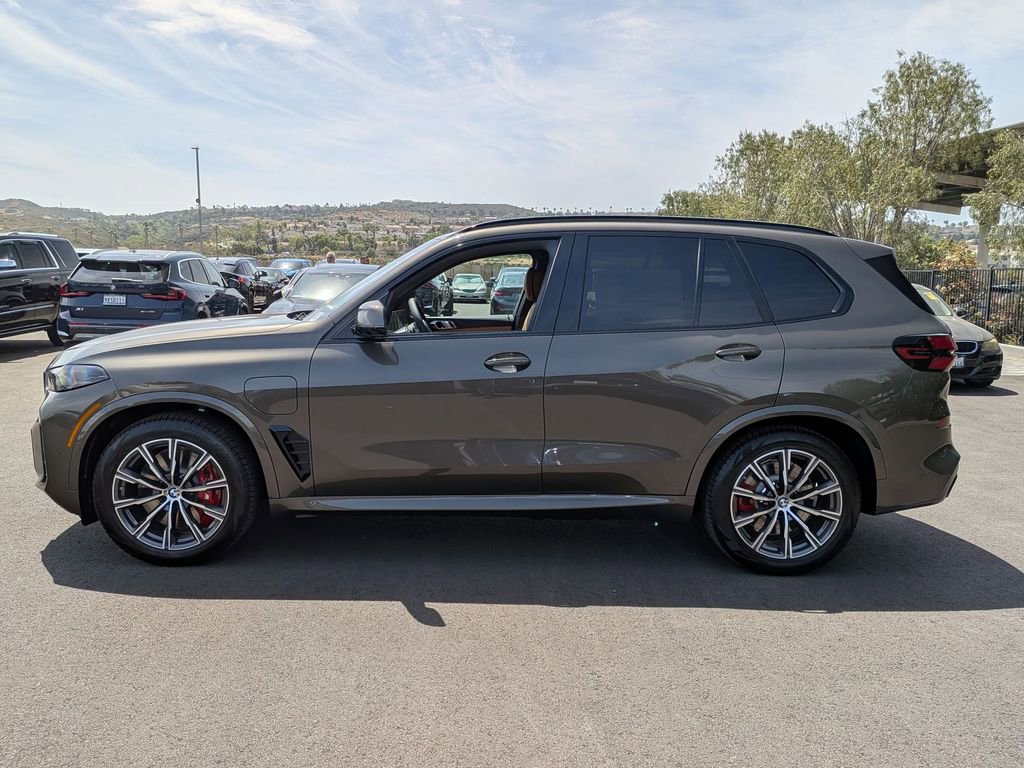 New 2026 BMW X5 xDrive50e w/ M Sport Package image 5
