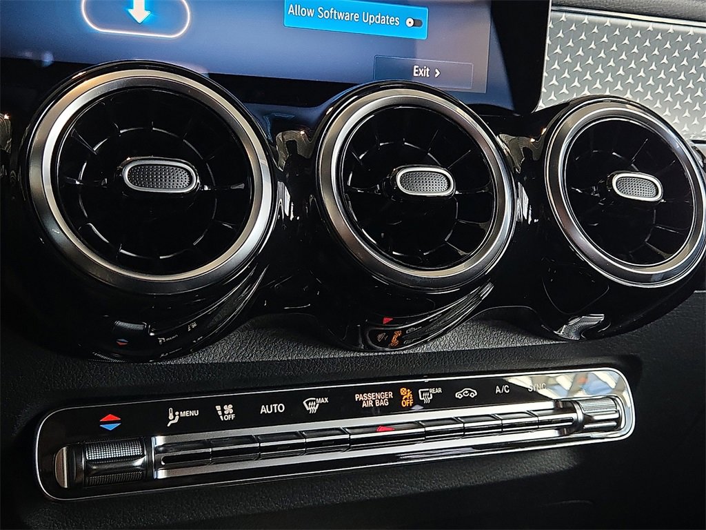 New 2026 Mercedes-Benz GLB 250 image 21