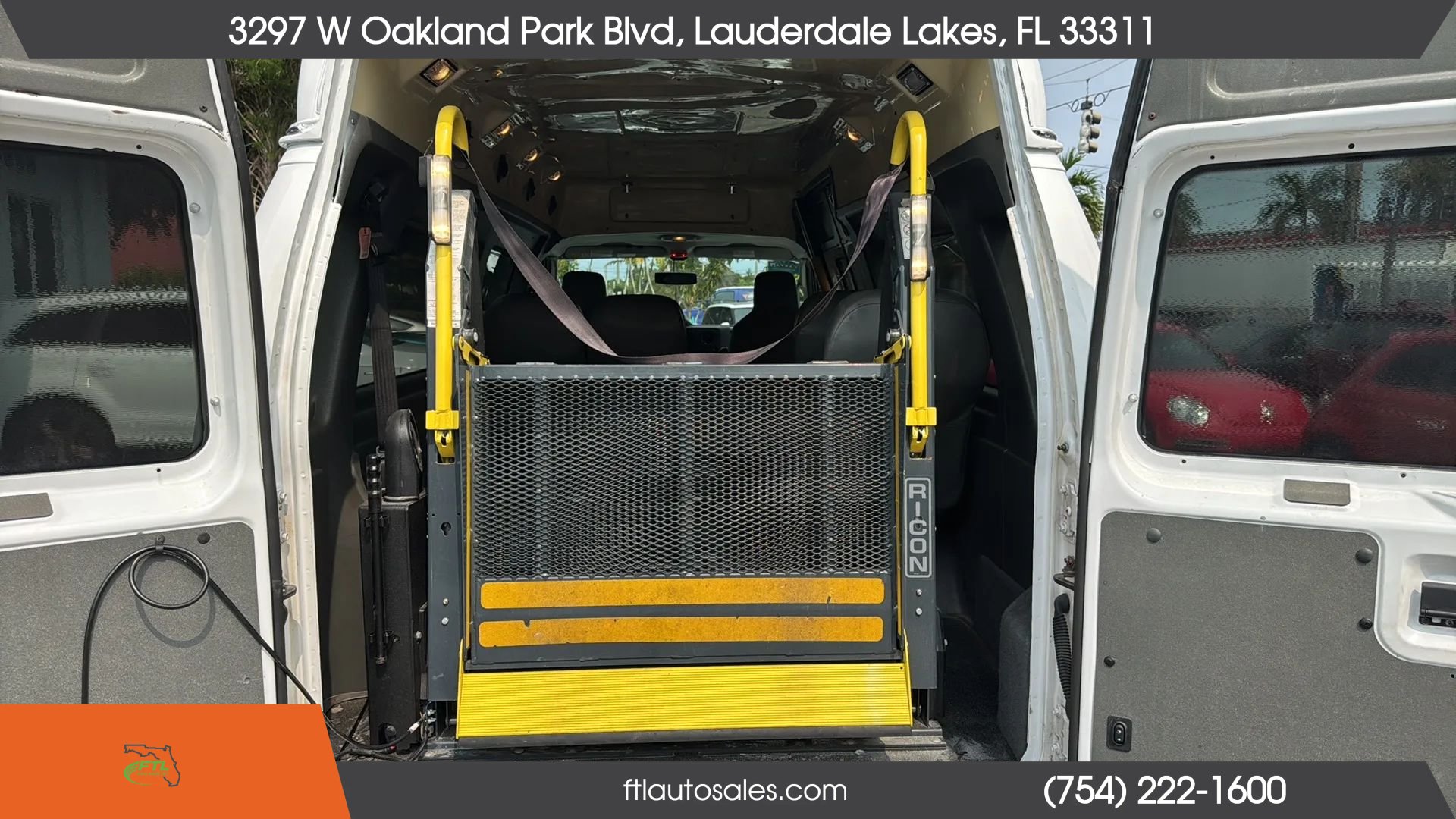 Used 2013 Ford E-250 and Econoline 250 Extended w/ PWR Group RWD image 21