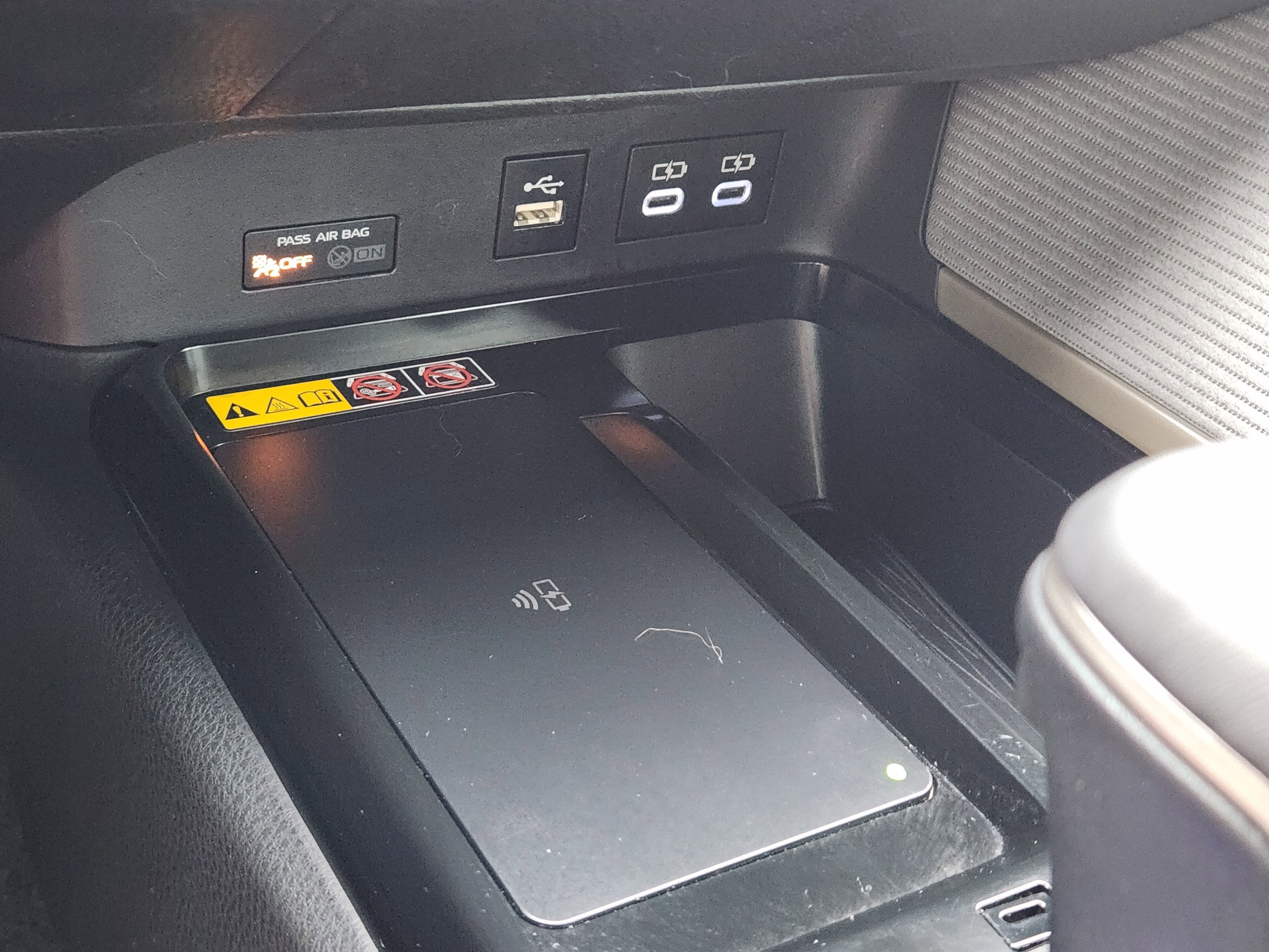 Used 2025 Toyota Camry SE w/ Multimedia Upgrade Package image 21