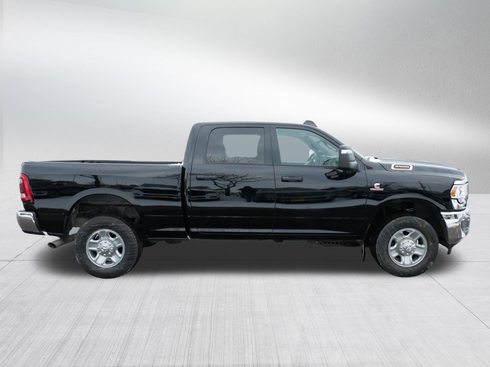 Used 2024 RAM 2500 Tradesman w/ Safety Group image 8