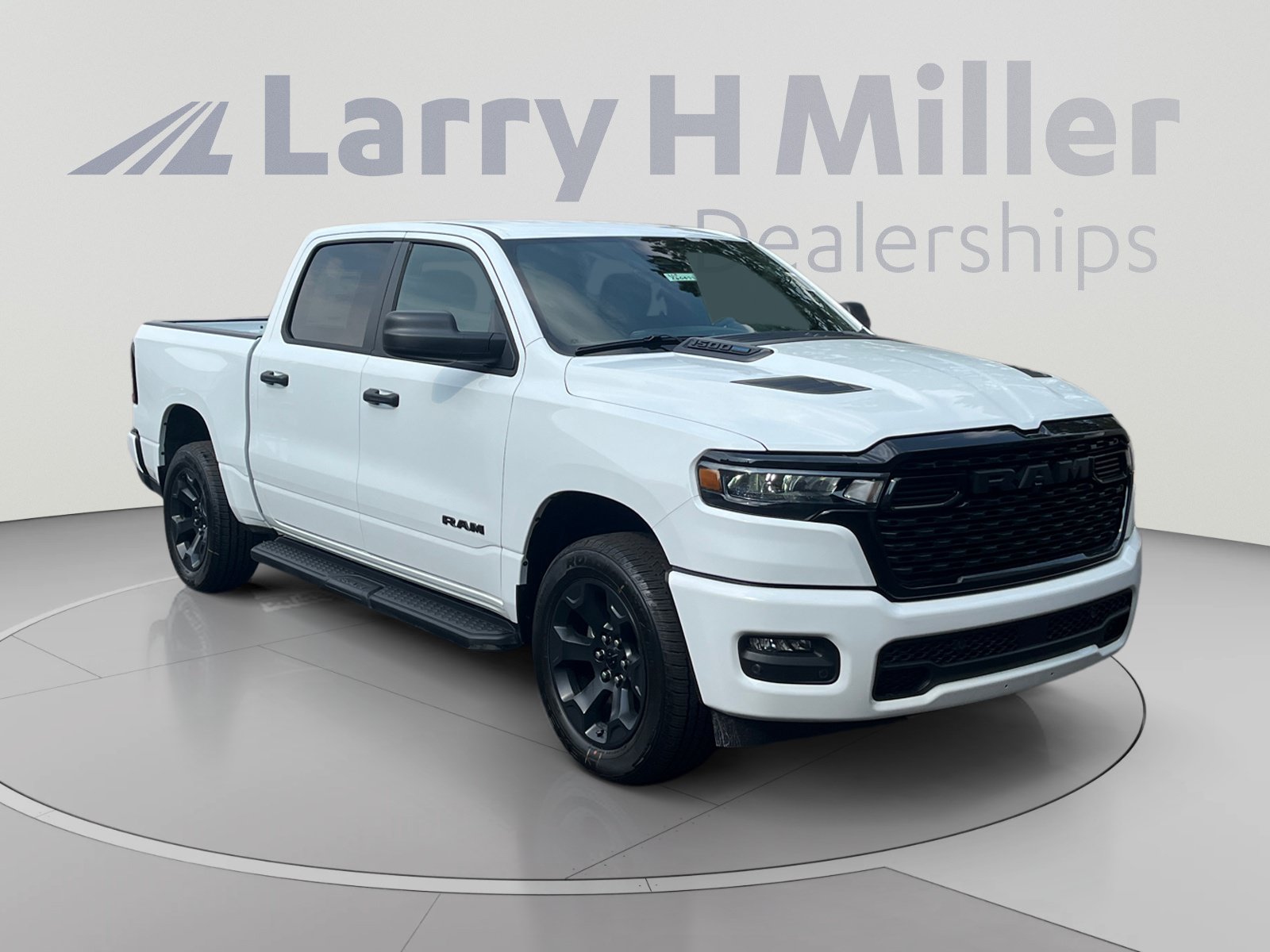 New 2026 RAM 1500 Express AWD/4WD image 7