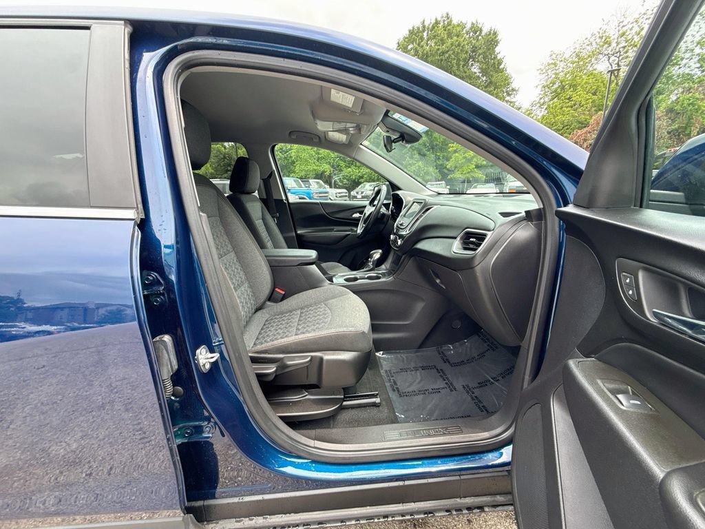 Used 2023 Chevrolet Equinox LT FWD image 27