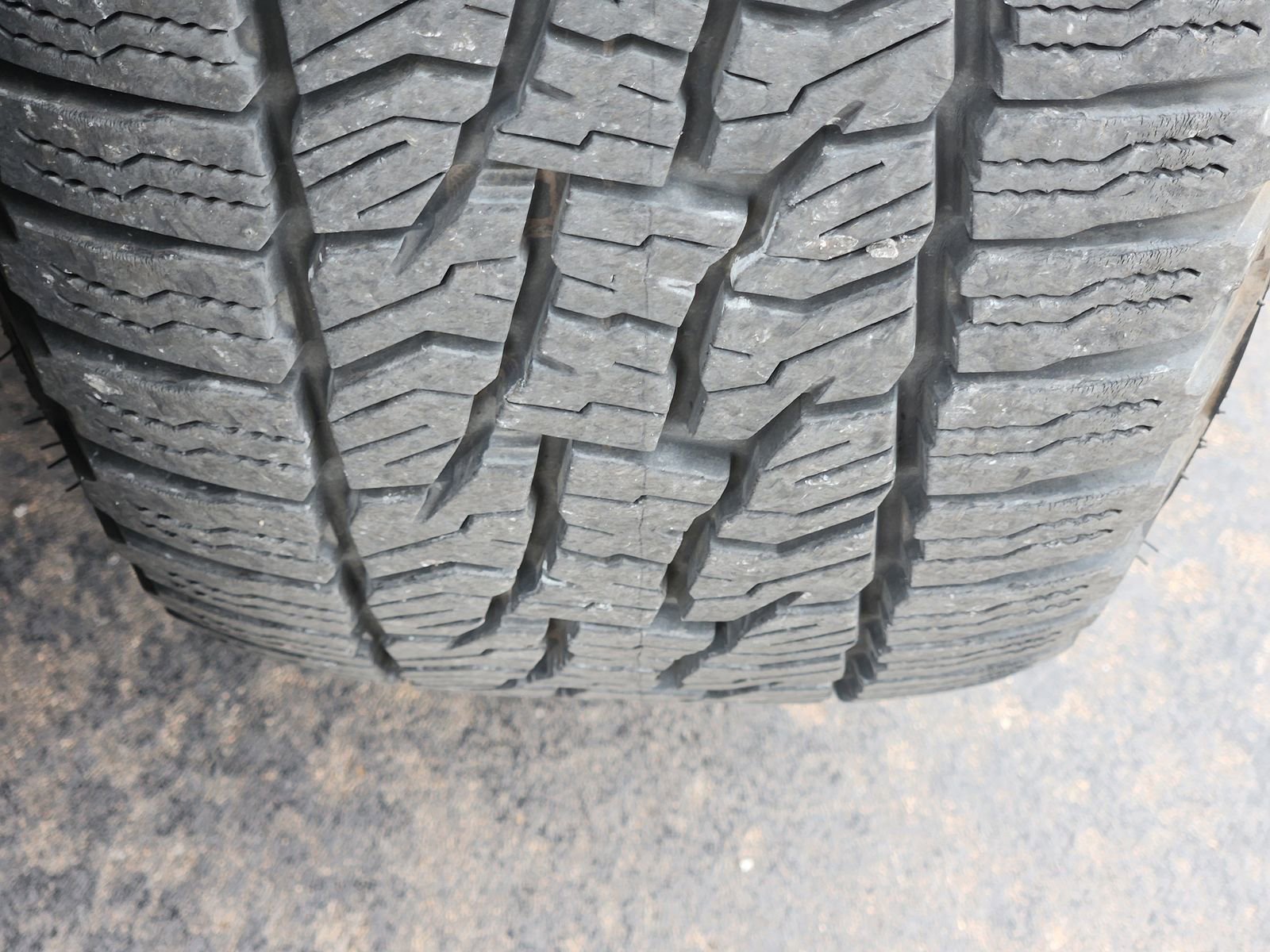 Used 2025 Nissan Rogue SV image 15