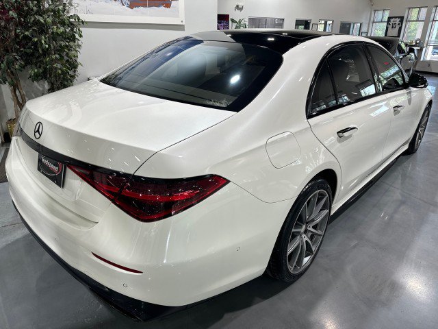 Used 2021 Mercedes-Benz S 580 4MATIC Sedan w/ AMG Line image 2