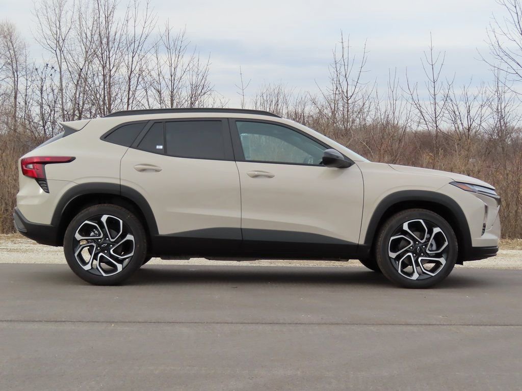 New 2026 Chevrolet Trax RS w/ Sunroof Package image 2