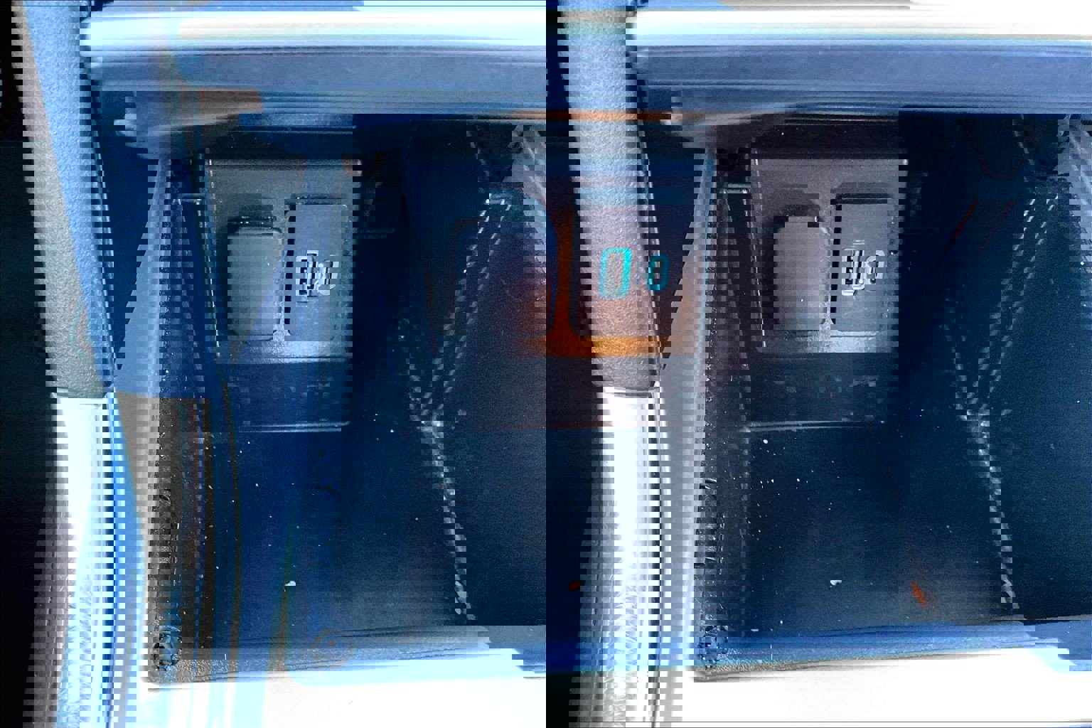 Used 2021 Ford Explorer Limited w/ Equipment Group 301A image 16